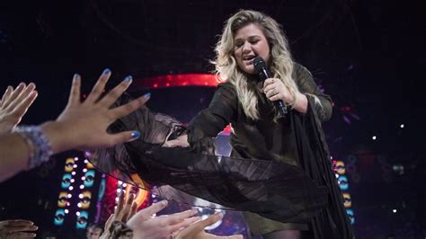 Kelly Clarkson's 'Meaning of Life' Review: Keeping the American Idol ...