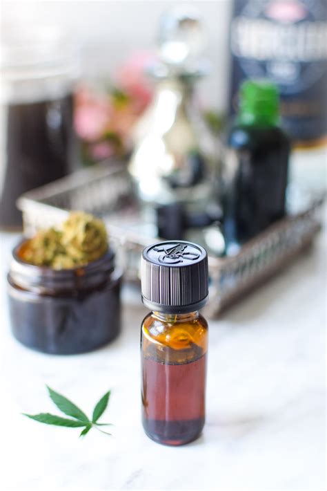 Easy Green Dragon Recipe » Cannabis Alcohol Tincture » Emily Kyle, MS, RDN