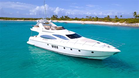 Luxury Yacht Charters in Puerto Rico | Luxury Yacht Experience