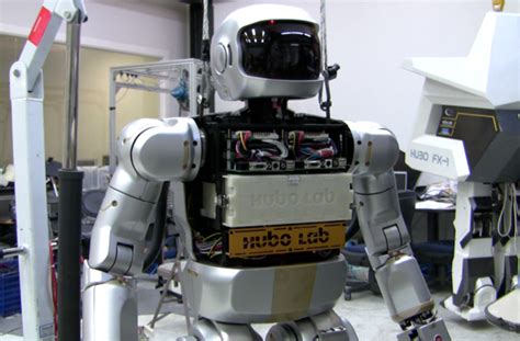 Hubo II Humanoid Robot Is Lighter and Faster, Makes His Creator Proud - IEEE Spectrum