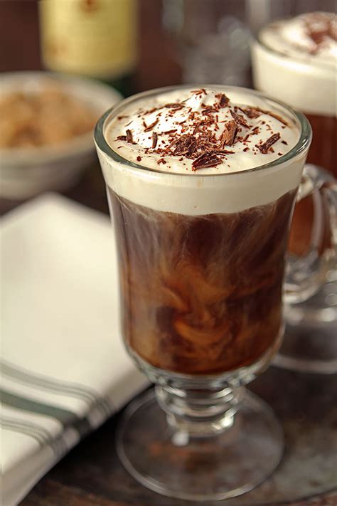 How to Make the Perfect Irish Coffee : DrinkWire