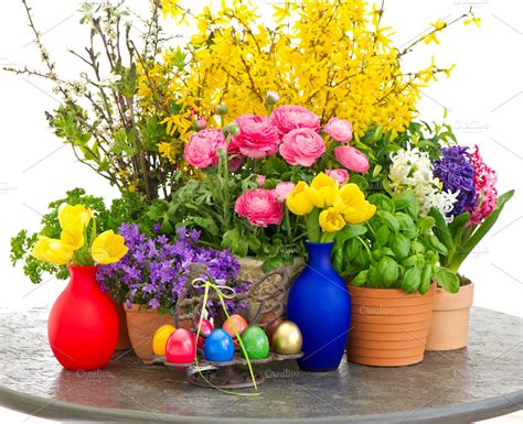 Spring flowers and easter eggs | High-Quality Holiday Stock Photos ...