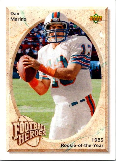 Dan Marino Football Card (Miami Dolphins) 1992 Upper Deck Heroes 1983 Rookie of the Year #29