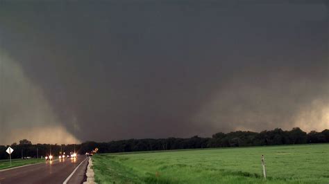 Large Wedge Tornado EF4- Bennington, Kansas May 28th, 2013 - YouTube