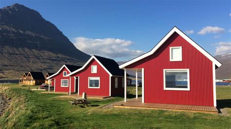 Hide Away in these 4 Awesome Iceland Vacation Cottages - The Manual