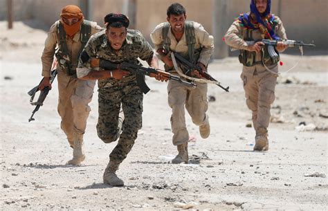 War in Syria: U.S.-Backed Forces Fighting ISIS Breach Raqqa's Old City ...