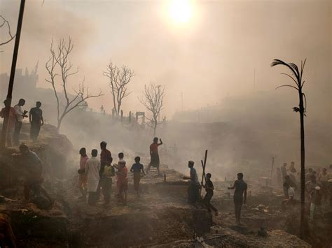 Fire hits crowded Rohingya refugee camp in Bangladesh | New Straits ...