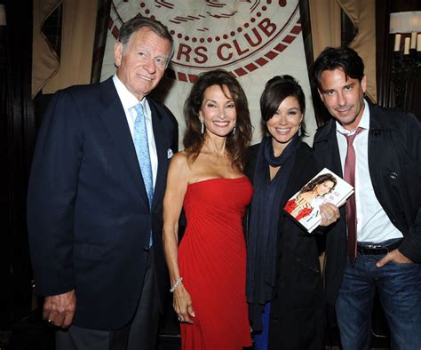 Susan Lucci book signing - Slideshow - UPI.com