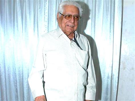 Veteran filmmaker Basu Chatterjee dead