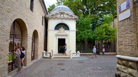 Dante Alighieri's Tomb Pictures: View Photos & Images of Dante Alighieri's Tomb