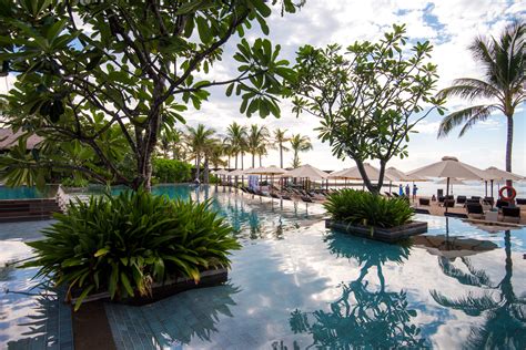 The Ritz-Carlton, Bali: A Luxury Beachfront Resort in Nusa Dua — No Destinations