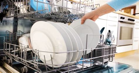 How to Load and Unload a Dishwasher | HomeServe