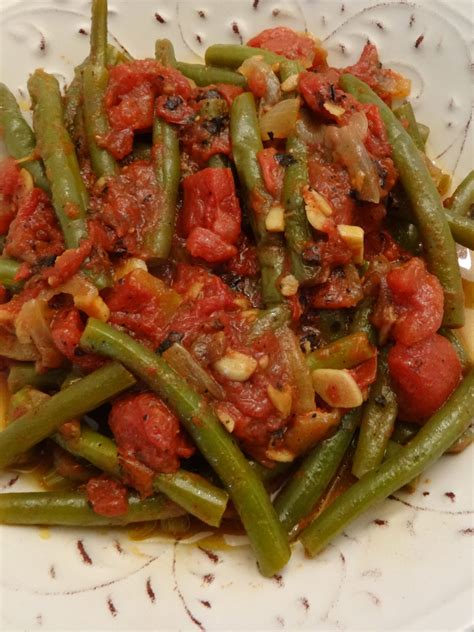 Green Beans With Garlic And Tomatoes: A Great Side Dish Recipe | Invent Your Recipe