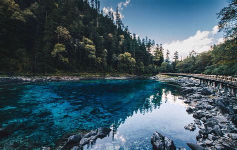 Hiking the Jiuzhaigou national park – a pristine paradise in Sichuan where you can still escape ...