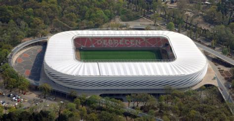 Nagyerdo Football Stadium / BORD | ArchDaily