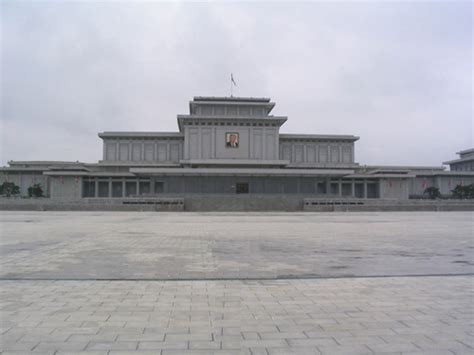 Kumsusan Memorial Palace, Kim Il Sung Mausoleum, North Korea Photos - Flags, Maps, Economy ...