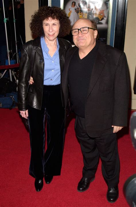 Danny Devito Height: How Tall is The 77-Year-Old American Actor? - Hood MWR