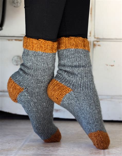 Cottage Socks - Knitting Tutorial — Hooked On Tilly | Crochet socks ...