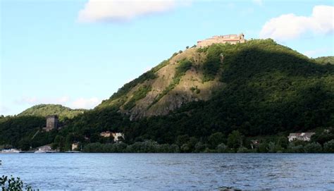 Medieval Hungary: Castles in Medieval Hungary