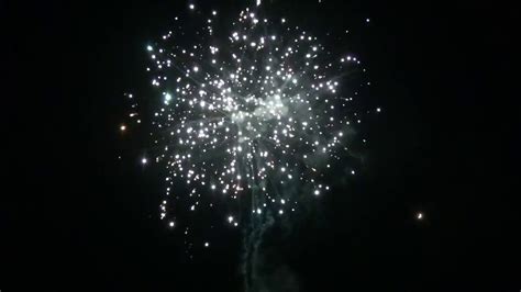 Razzle Dazzle 500G - Pyro Junkie Fireworks - YouTube