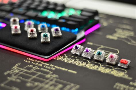 Hot swappable mechanical switches
