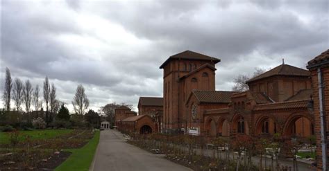 Golders Green Crematorium in Golders Green, Greater London - Find a ...