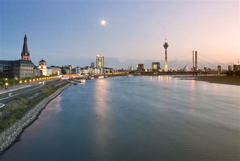 ¿Cómo puedo obtener de Ámsterdam a Düsseldorf?