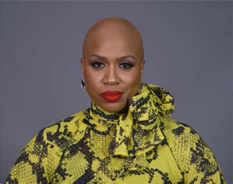 Congresswoman Ayanna Pressley: Her Bald Head, Alopecia, & Moving ...