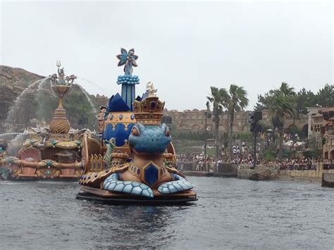 Of Dolls: Disney Sea: The Shows!