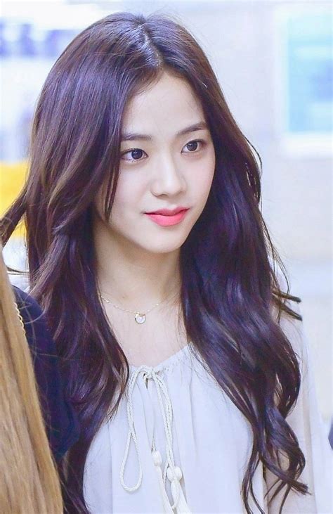 Blackpink Jisoo | Celebridades, Cortes de pelo, Idols coreanos