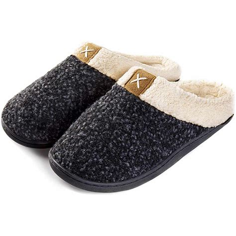 Amazon Shoppers Love These Cozy $27 FleeceF Slippers