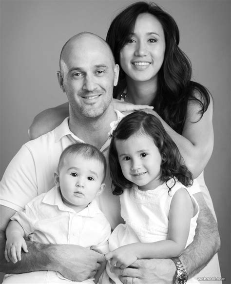 25 Beautiful Family Portrait Photography Ideas and Poses