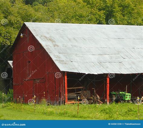 Metal Roof Barn stock photo. Image of metal, planting - 44361230