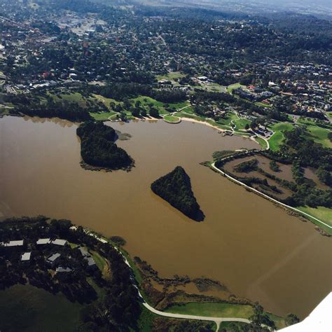 Lake Lilydale Melbourne Victoria Australia | Victoria australia, Old ...