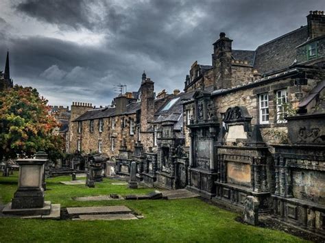 12 Best Edinburgh Ghost Tours (Vaults, Graveyards and more) - swedbank.nl