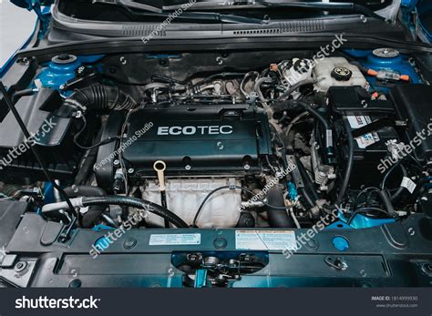 4 Chevrolet Cruze Engine Oil Images, Stock Photos & Vectors | Shutterstock