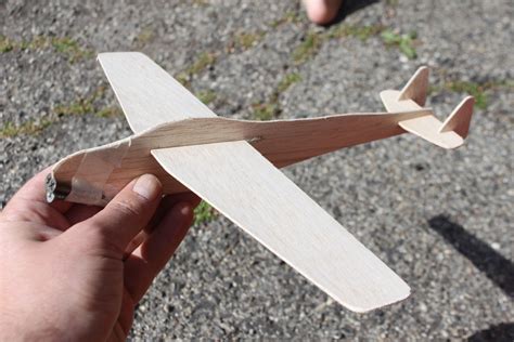 How to make a balsa wood airplane from scratch