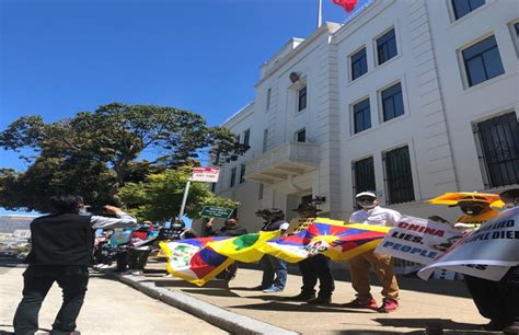 After New York, Tibetans protest outside Chinese consulate in San Francisco | Indiablooms ...