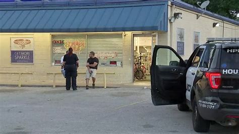 3 arrested after rooftop burglary at Pawn Shop in north House - ABC13 ...