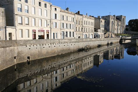 Niort and its Donjon * All PYRENEES · France, Spain, Andorra