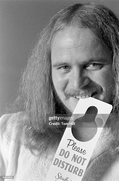 Singer Ronnie Van Zant of Lynyrd Skynyrd is interviewed in his hotel... News Photo - Getty Images