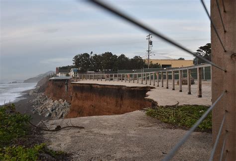 El Nino storms put coastal California homes in danger