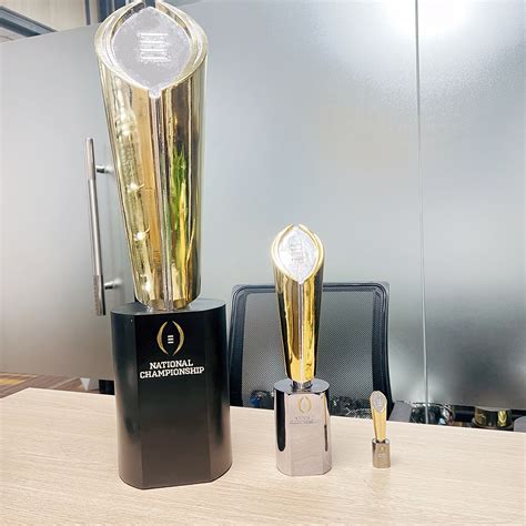 [NCAAF] 10cm/33cm/67cm CFP National Championship Trophy Replica