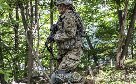 West Point agrees to issue smaller-sized combat uniforms to new female ...