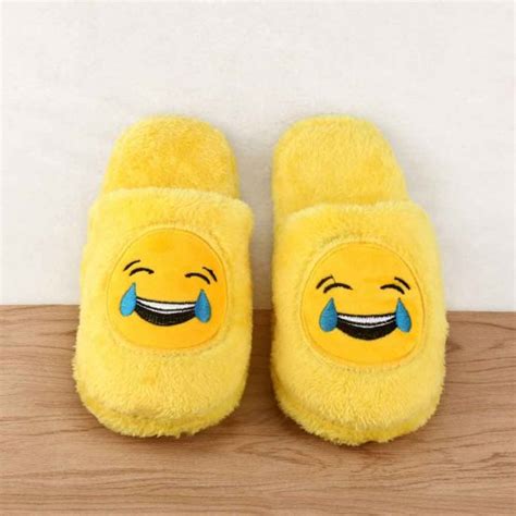 Emoji Slippers - PopRocking