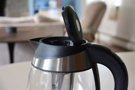 Chefman Electric Kettle Review: A Tea Drinker’s Best Friend