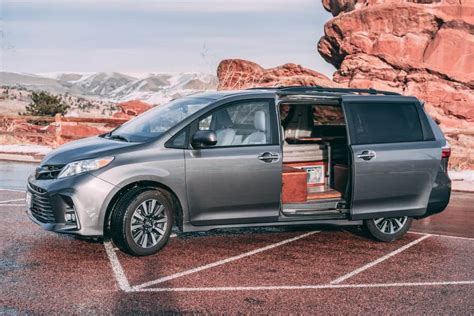 Toyota Sienna Camper: 16 Camper Conversion Ideas | Small camper vans, Mini van, Minivan camper ...