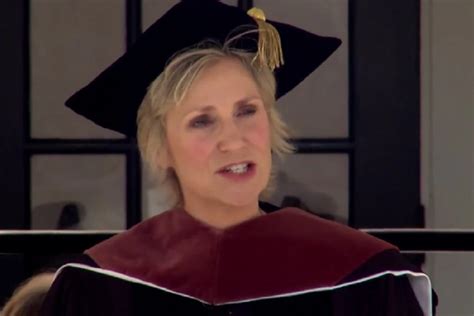 ‘Glee’ Star Jane Lynch Delivers Funny and Inspirational Commencement ...