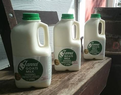 Raw goat milk delivery, fresh unpasteurised goat milk straight from our ...