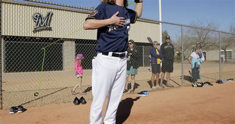 Milwaukee Brewers: 3 Players To Watch During Spring Training